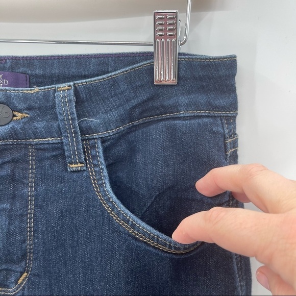 NYDJ Dark Wash Legging Style Jeans Size 6 - Picture 3 of 11